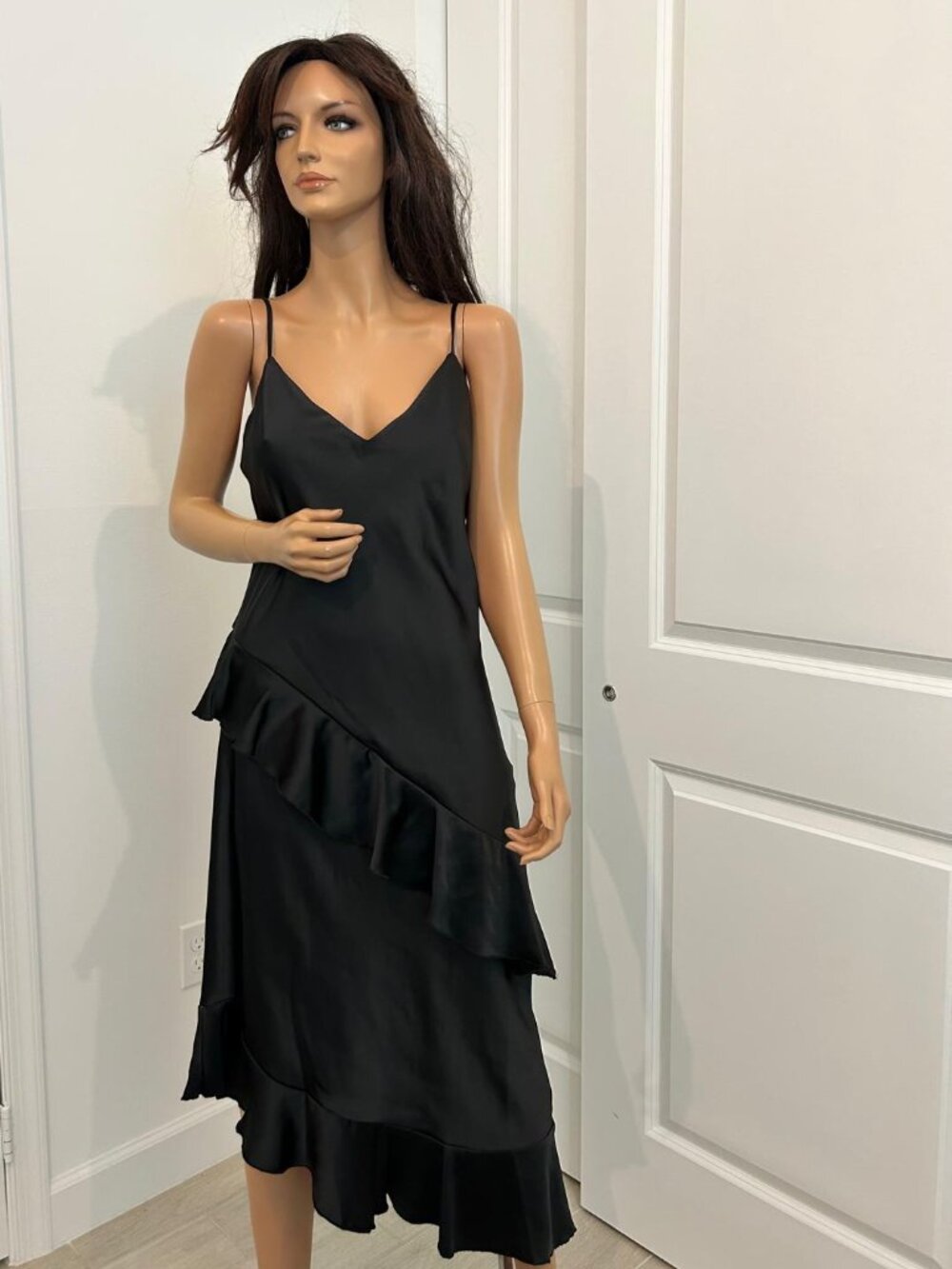 Gianni Bini Black Ruffle Dress Size S NWT – Asymmetrical High-Low Spaghetti Stra